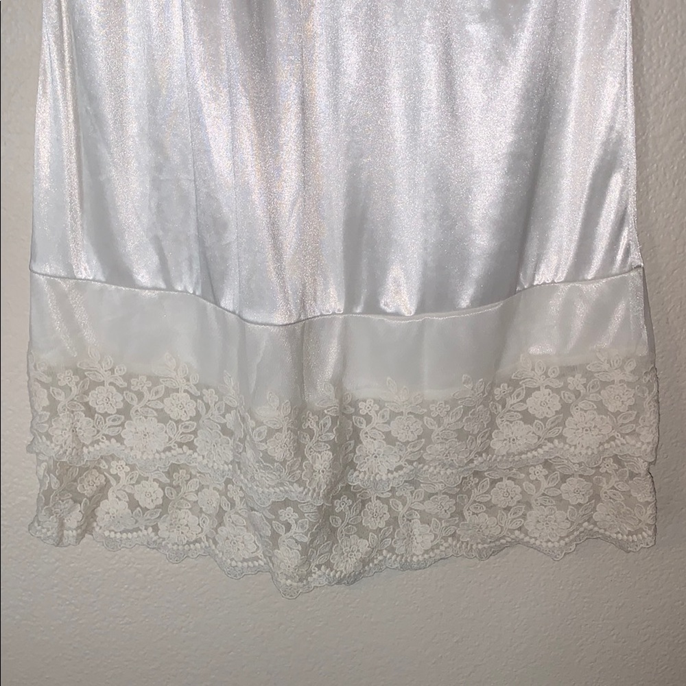 Ladies O2 Collection Slip Girl Ivory Small VTG - Picture 2 of 6